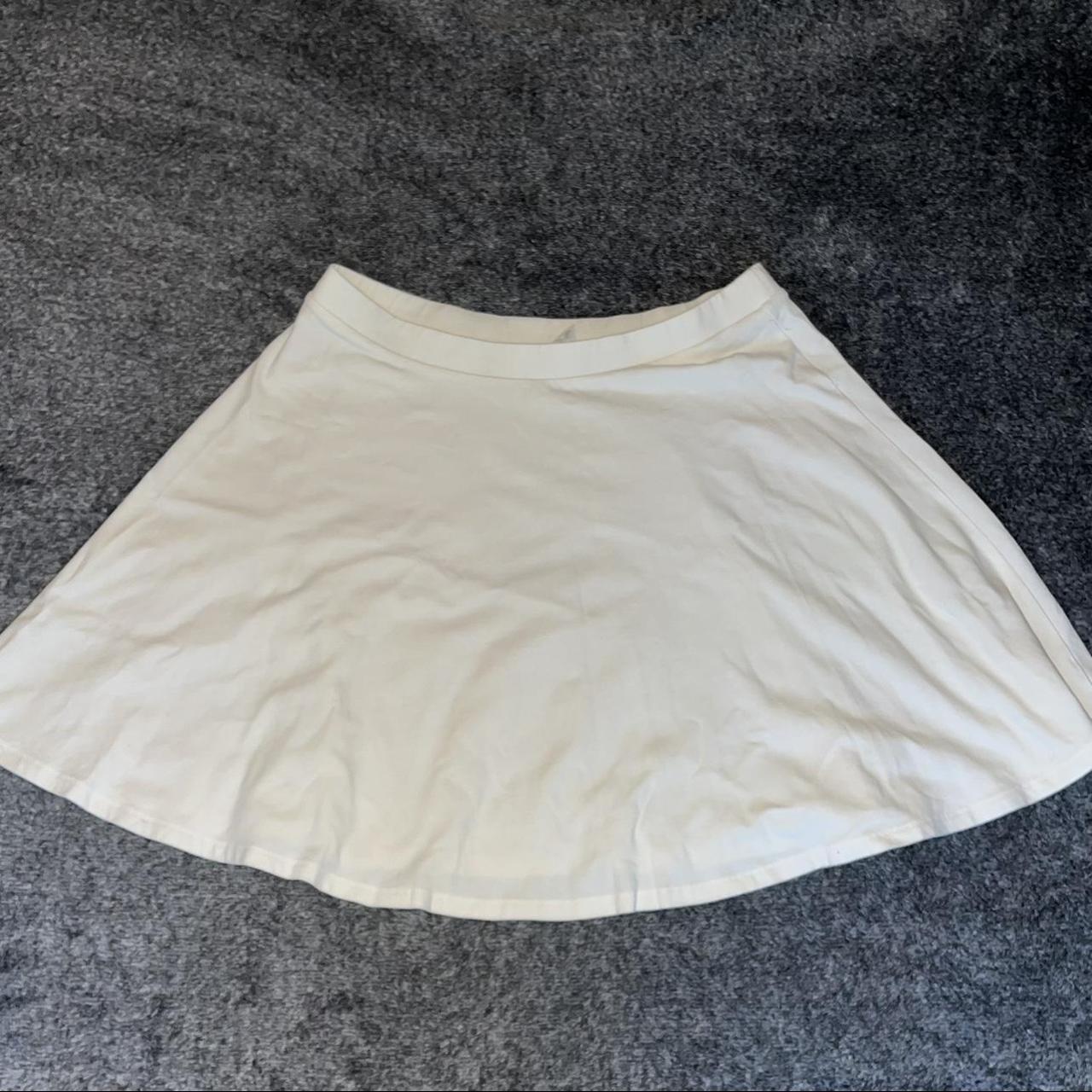 White flowy mini skirt from Forever 21 Size large. Depop