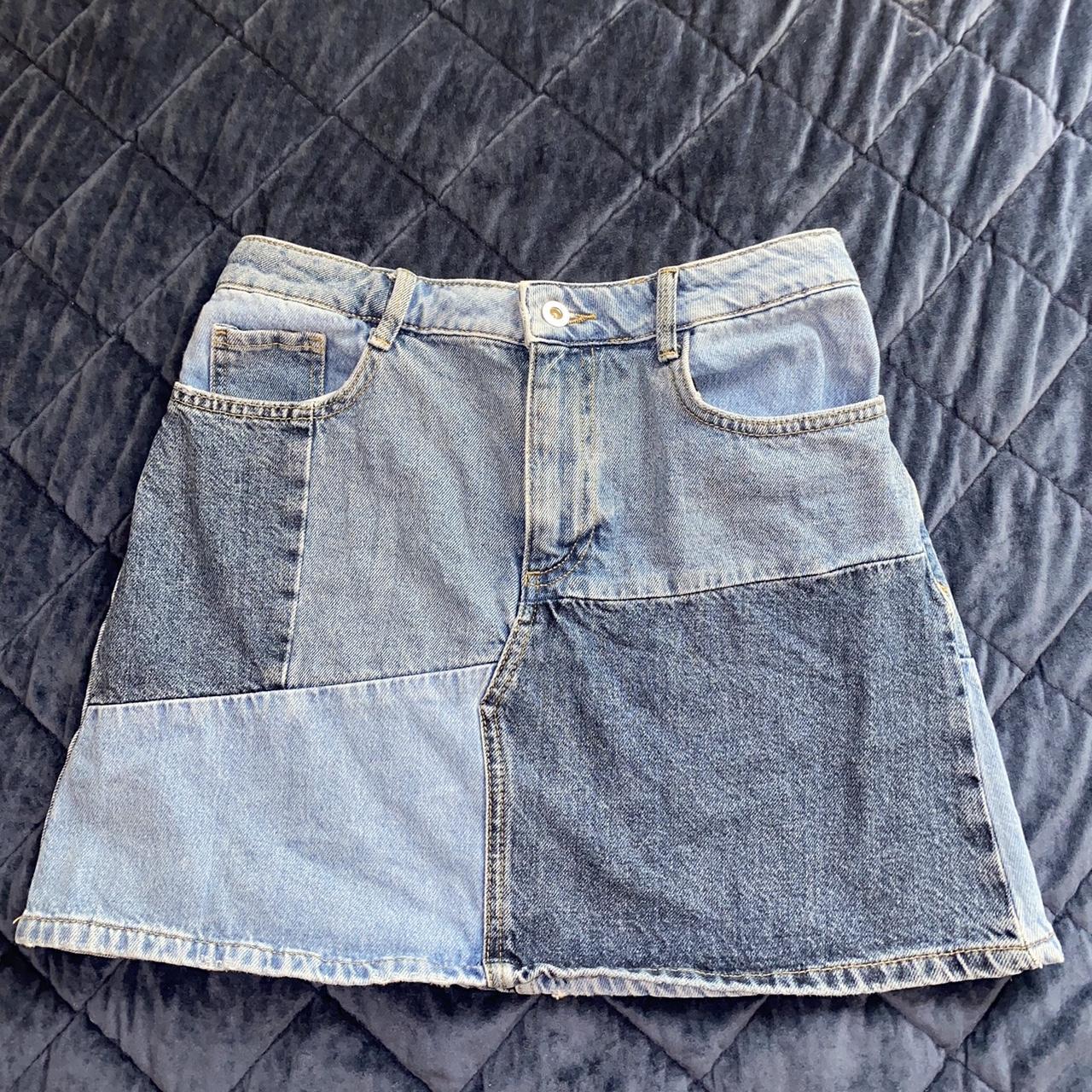 Super cute and edgy ZARA patchwork mini denim skirt.... - Depop