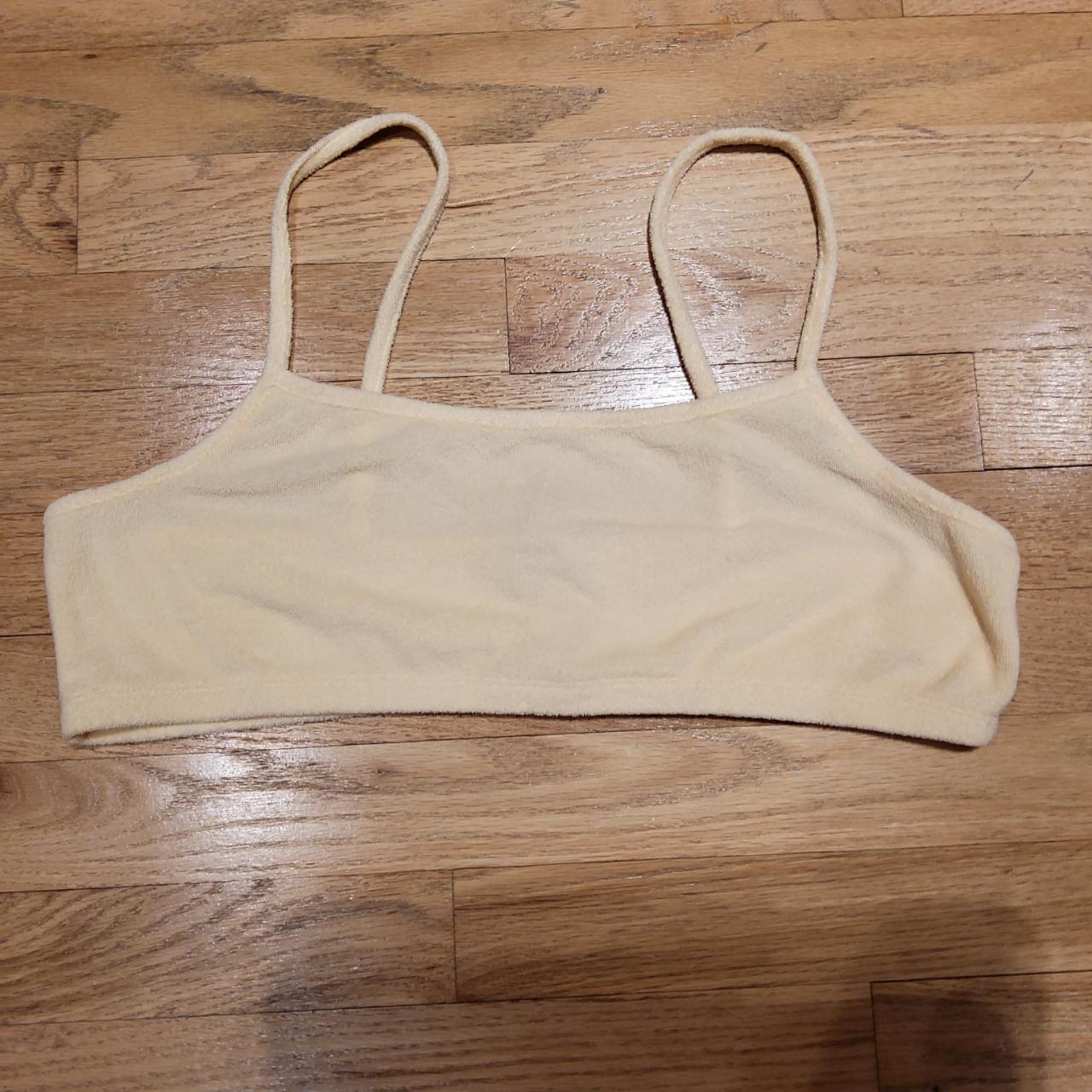 item listed by yuriamoda