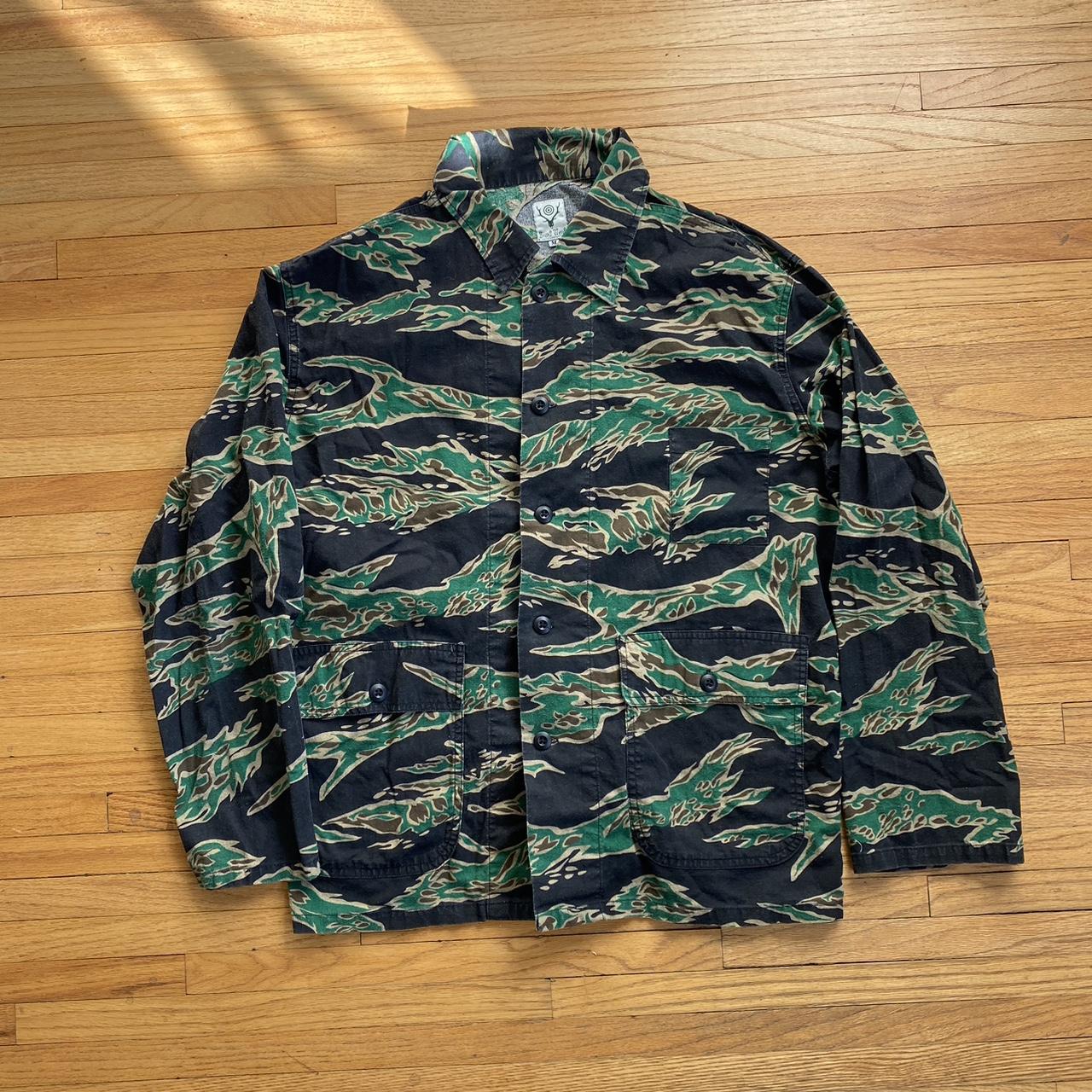 South2 West8 tiger camo hunting shirt/jacket in SIZE... - Depop