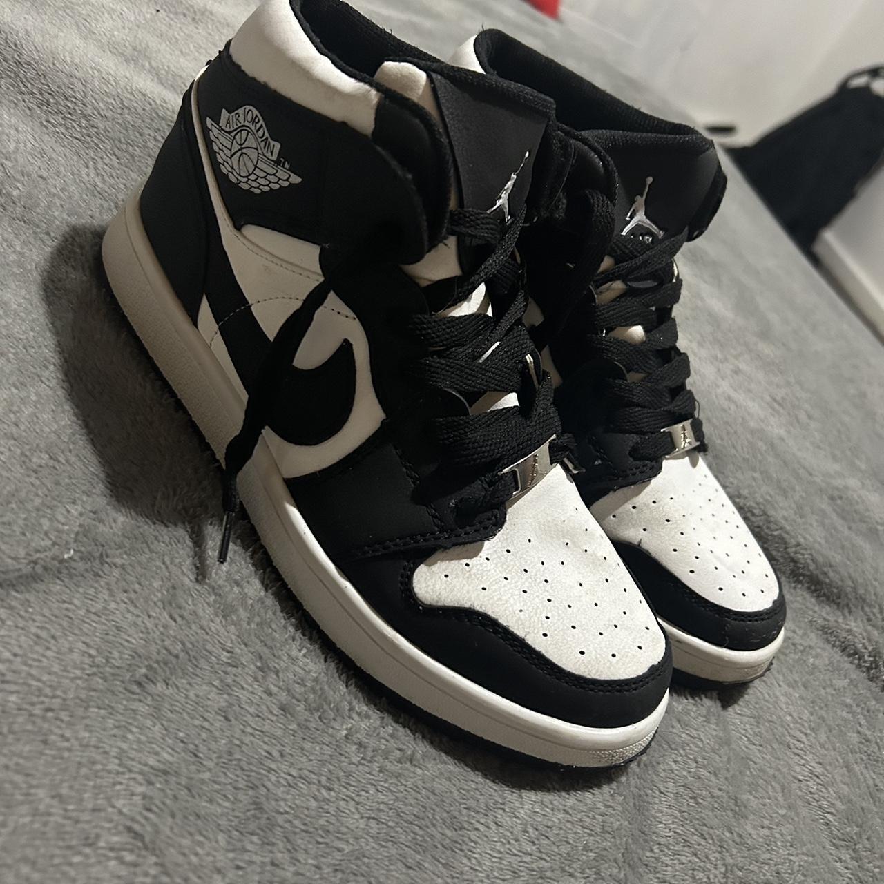 womens air jordan black