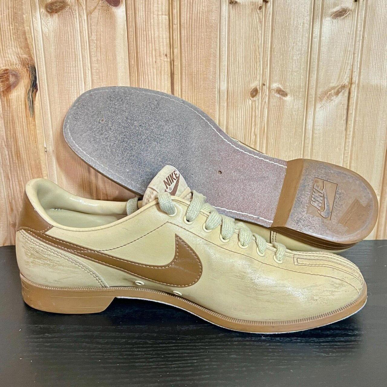 VINTAGE NIKE 1980's SPLIT TOE BOWLING SHOES TAN &... Depop