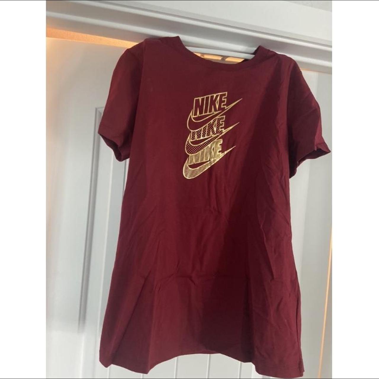 Burgundy and hot sale gold nike shirt