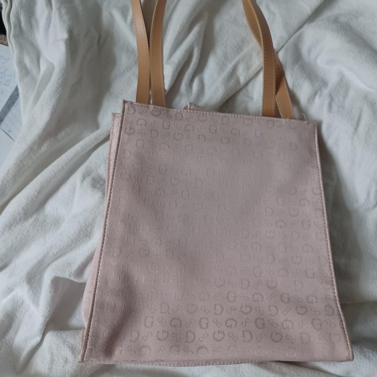 Genuine Pink Guess bag , paid £190 for this - Depop