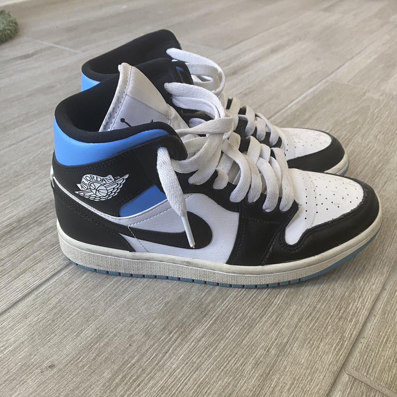 size 7 university blue