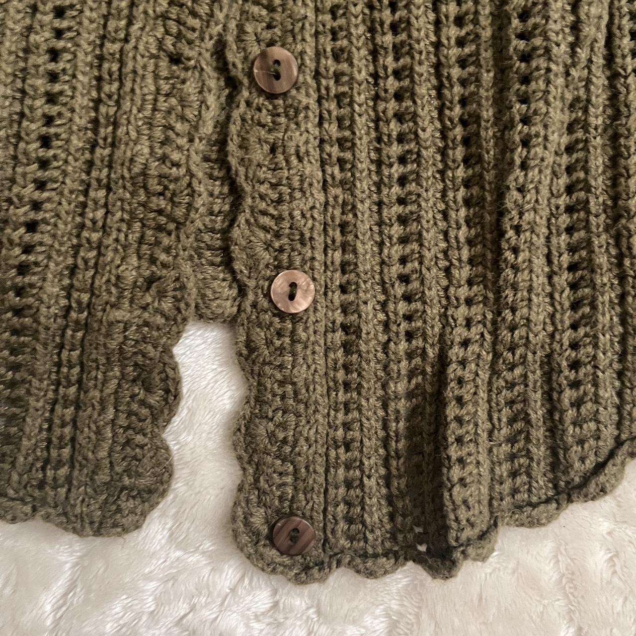forest green crochet sweater ☕️ OPEN TO Depop