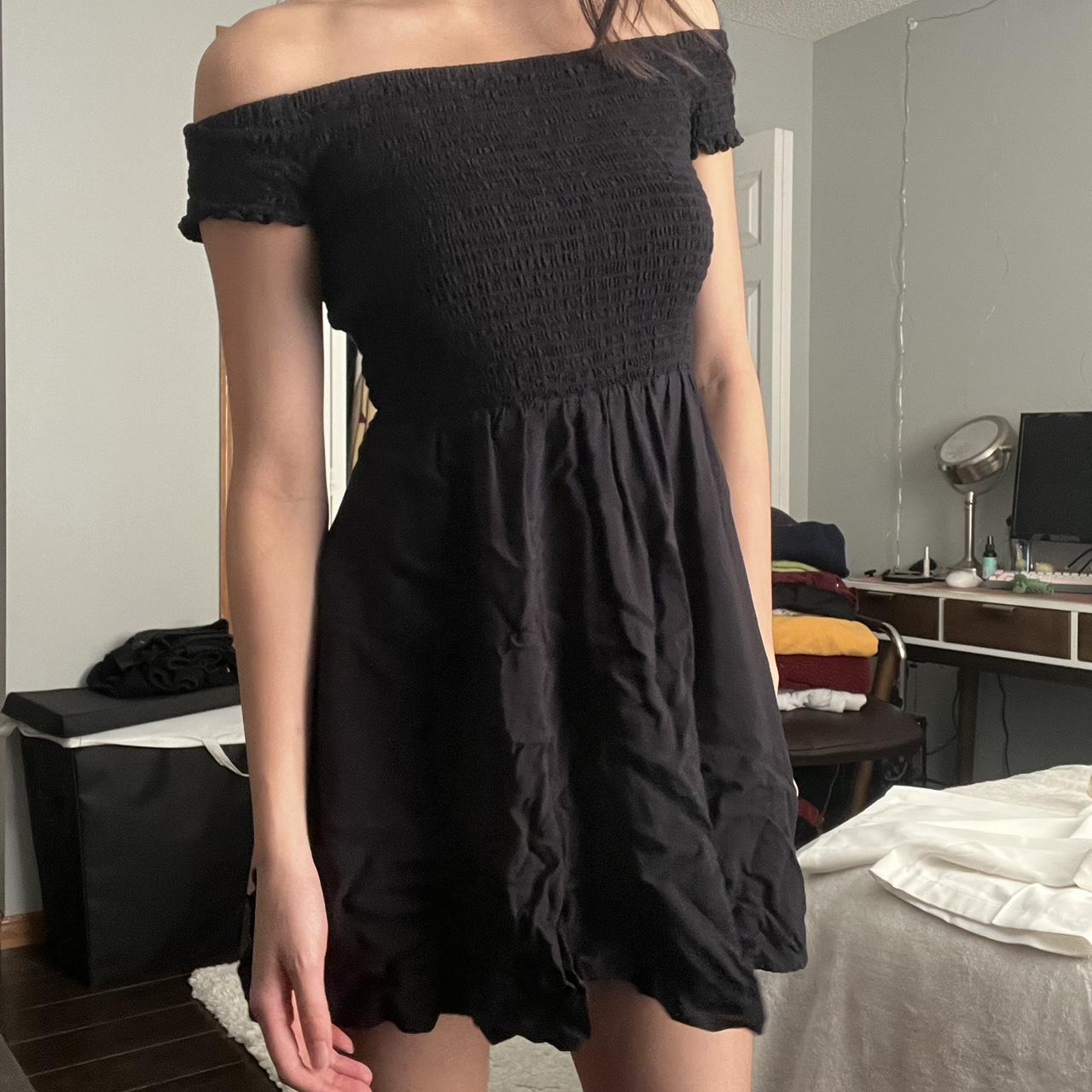 mid thigh black dress