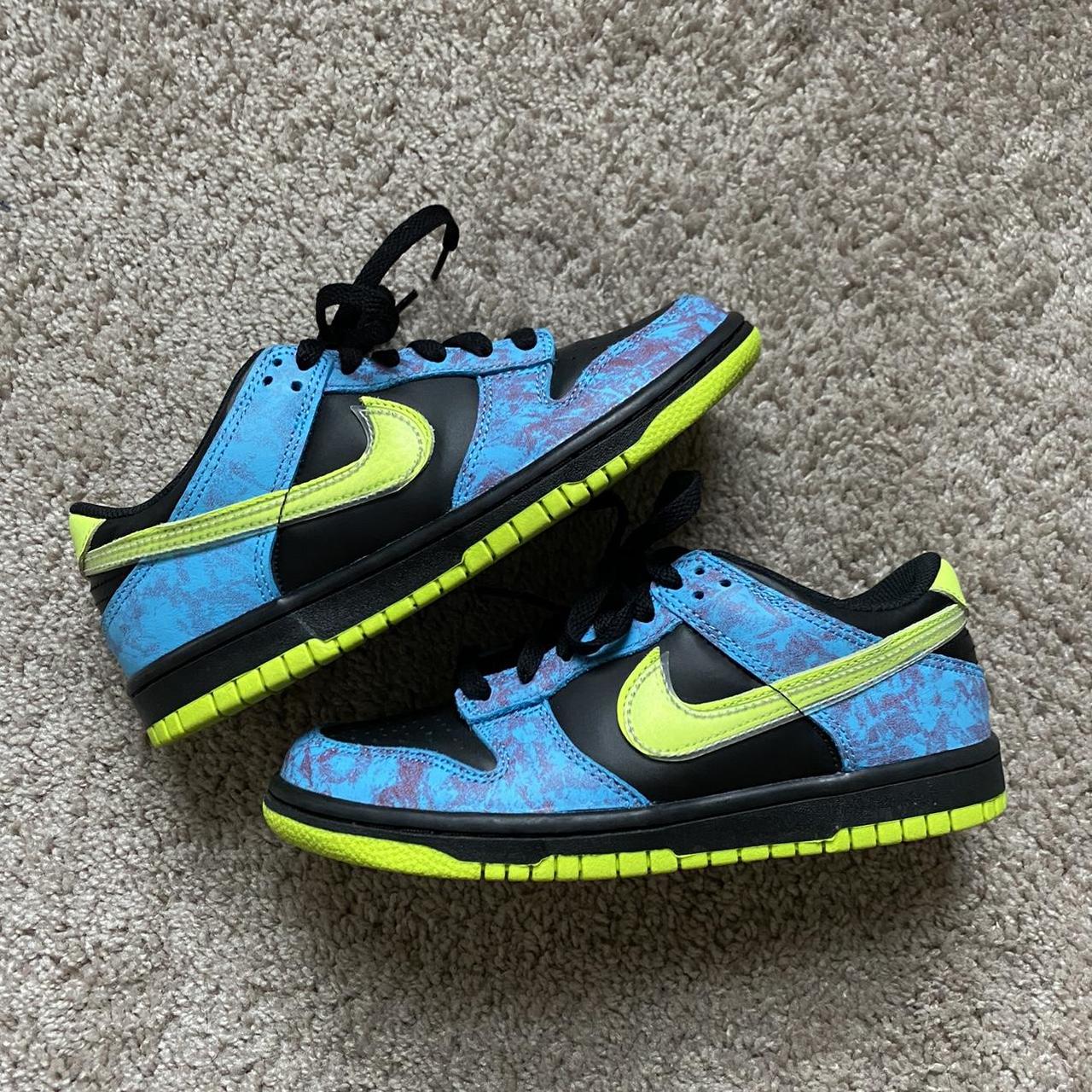 light blue and dark blue nike dunks
