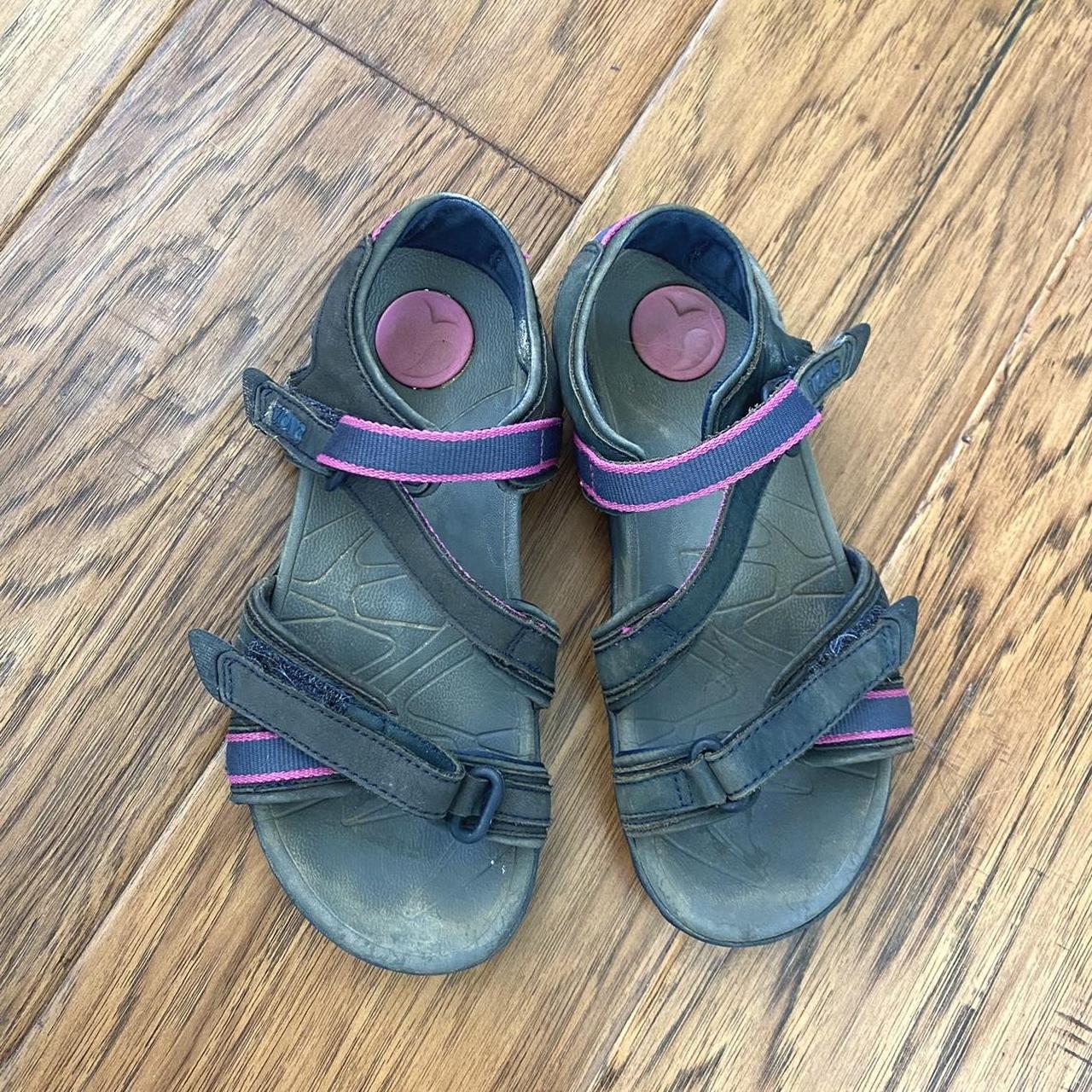 Vionic cheap vibram sandals