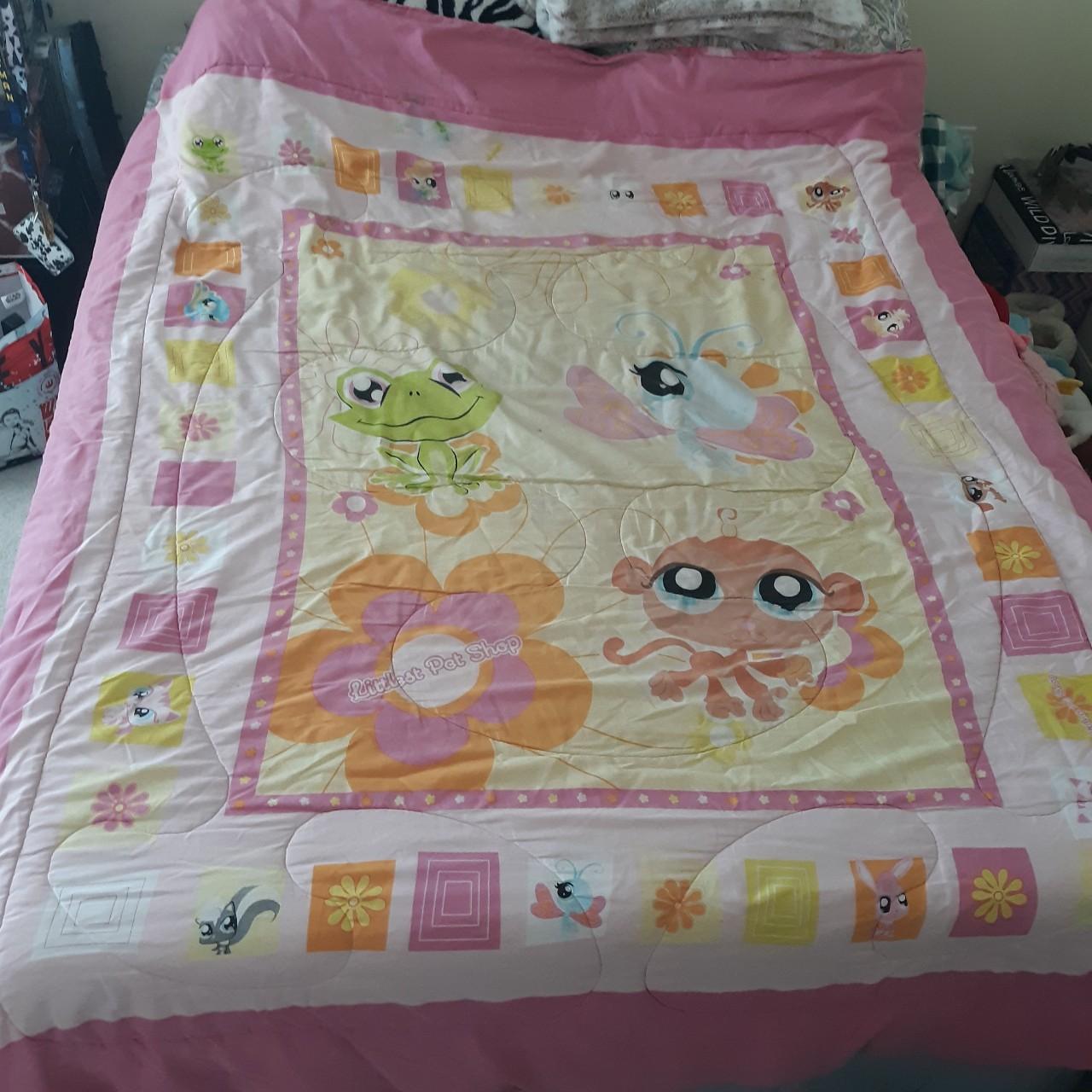 Littlest Pet Shop Comforter licensed by Hasbro in... Depop