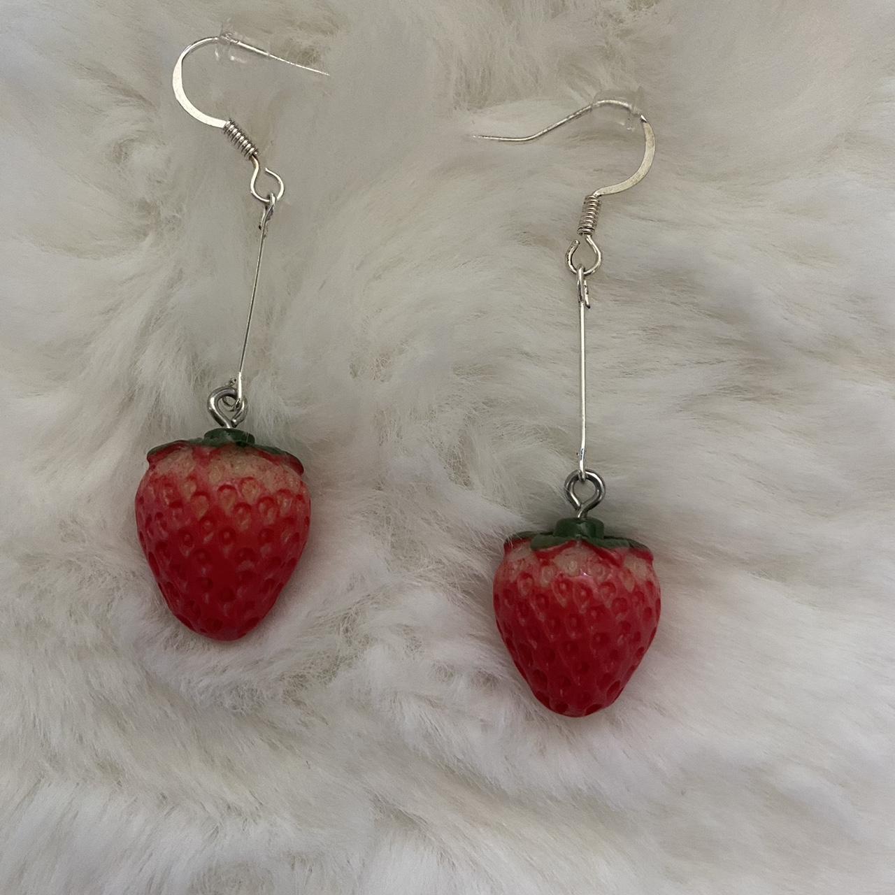 Strawberry Necklace And Earring Set. Beaded Jewelry,... - Depop