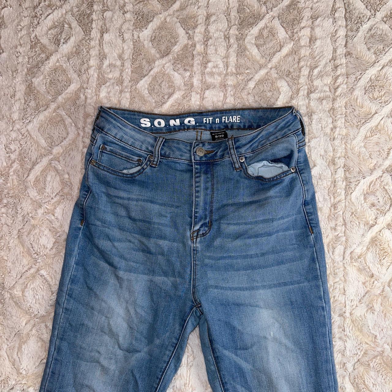 Flare Jeans 𖥔 ࣪ ᥫ᭡ꗃ⋆࣪. Light colored flare jeans... - Depop