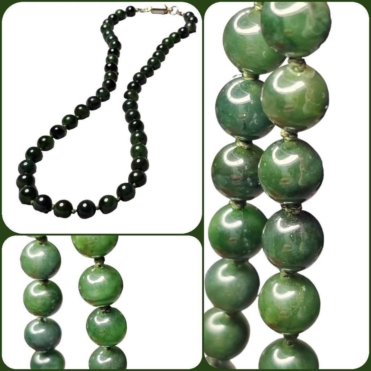 Vintage store Jade Necklace magnet closure