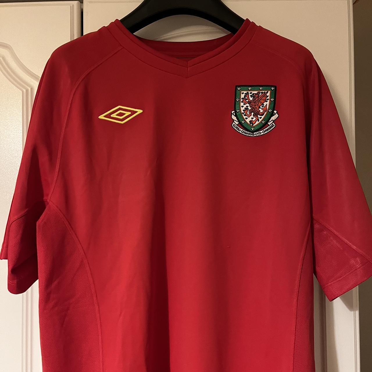 umbro yellow t shirt