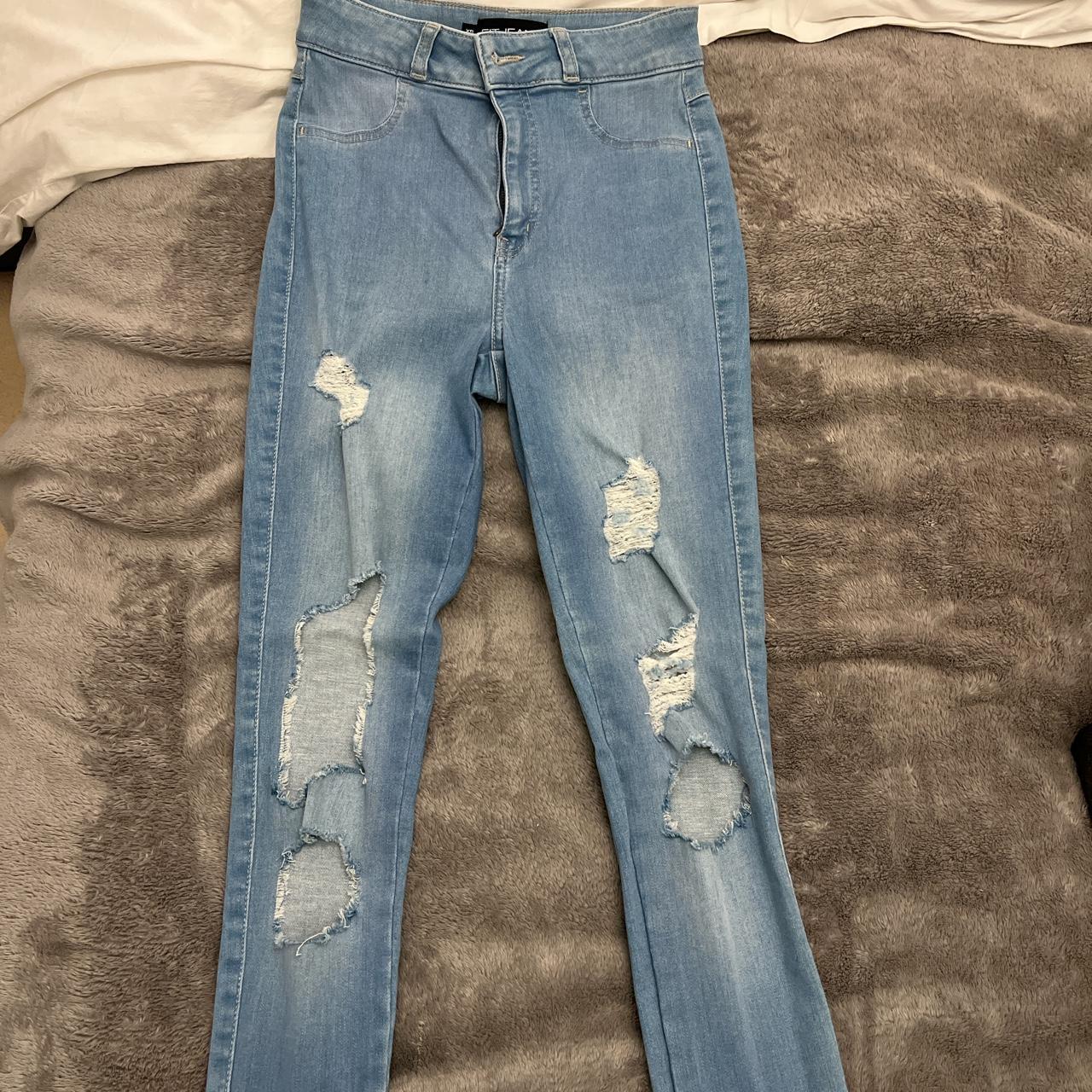 Ripped skinny fit jeans Worn once XS - Depop