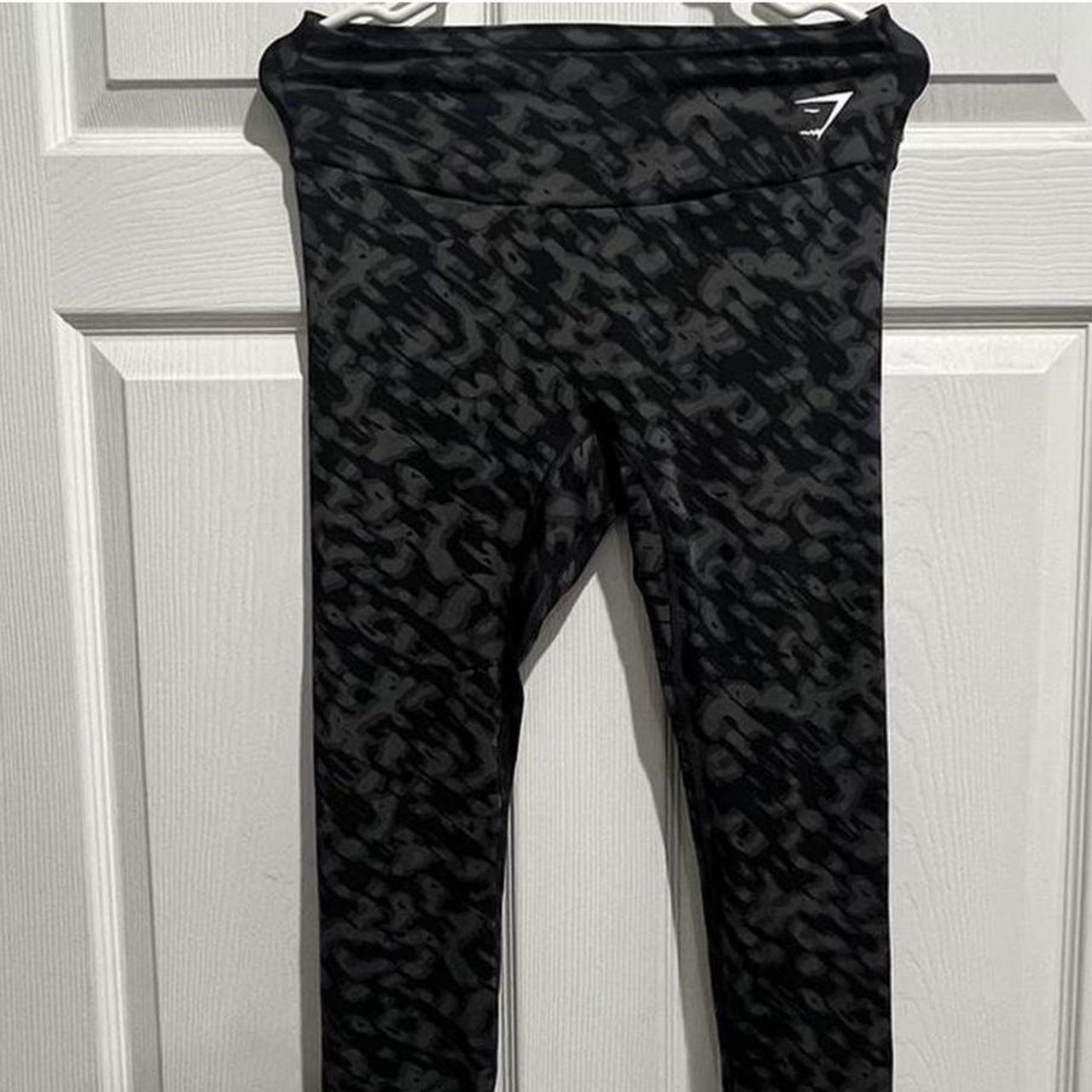 grey black camo gym shark leggings size L never worn - Depop