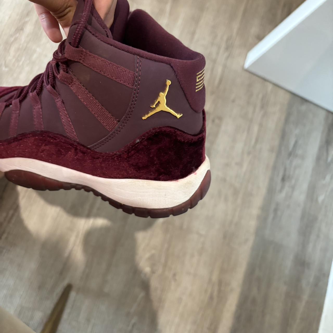 jordan 11 womens burgundy