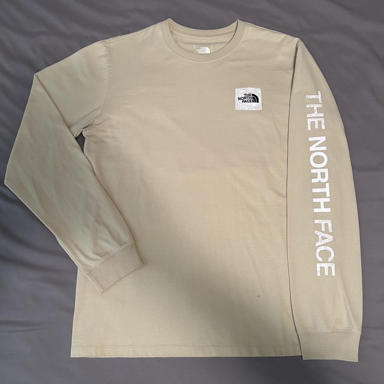 The North Face Men's Tan and Cream T-shirt | Depop