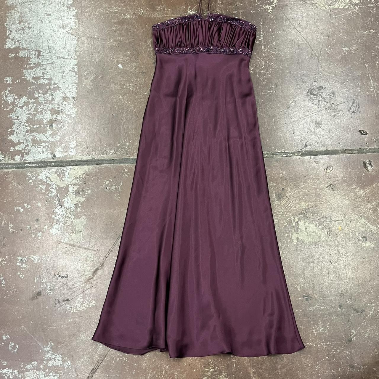 Dust size 8 vintage ball gown dress See flaws in... - Depop