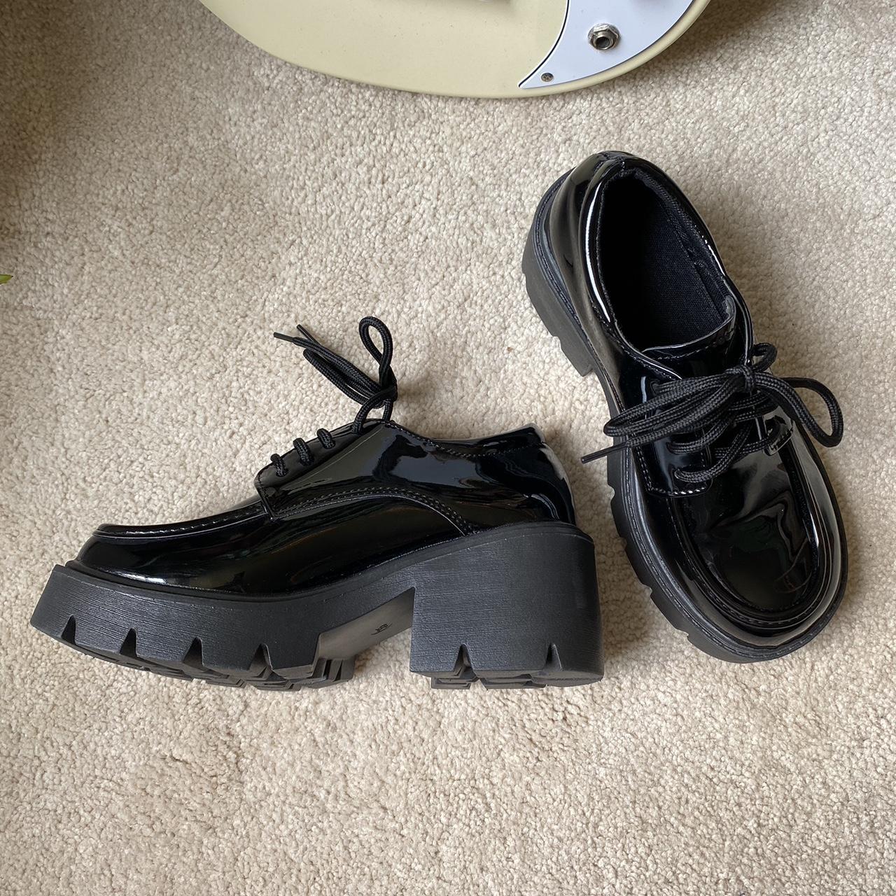 Black chunky shoes 35 EU with is about 4.5-5 US - Depop