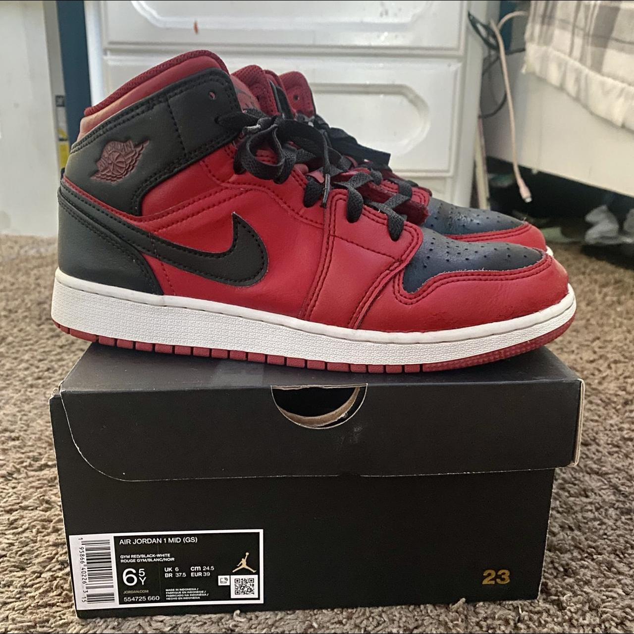 Air Jordan 1 Mid 'reverse bred' size- 6.5 y small... - Depop