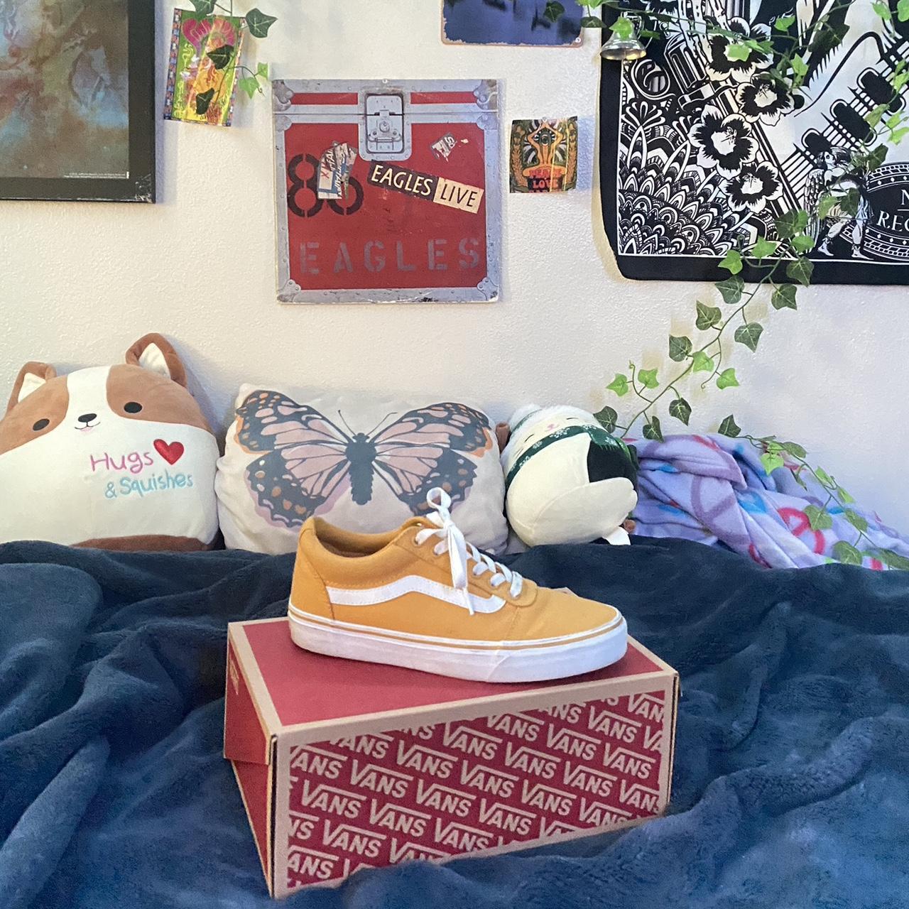 Vans old skool store yellow on feet