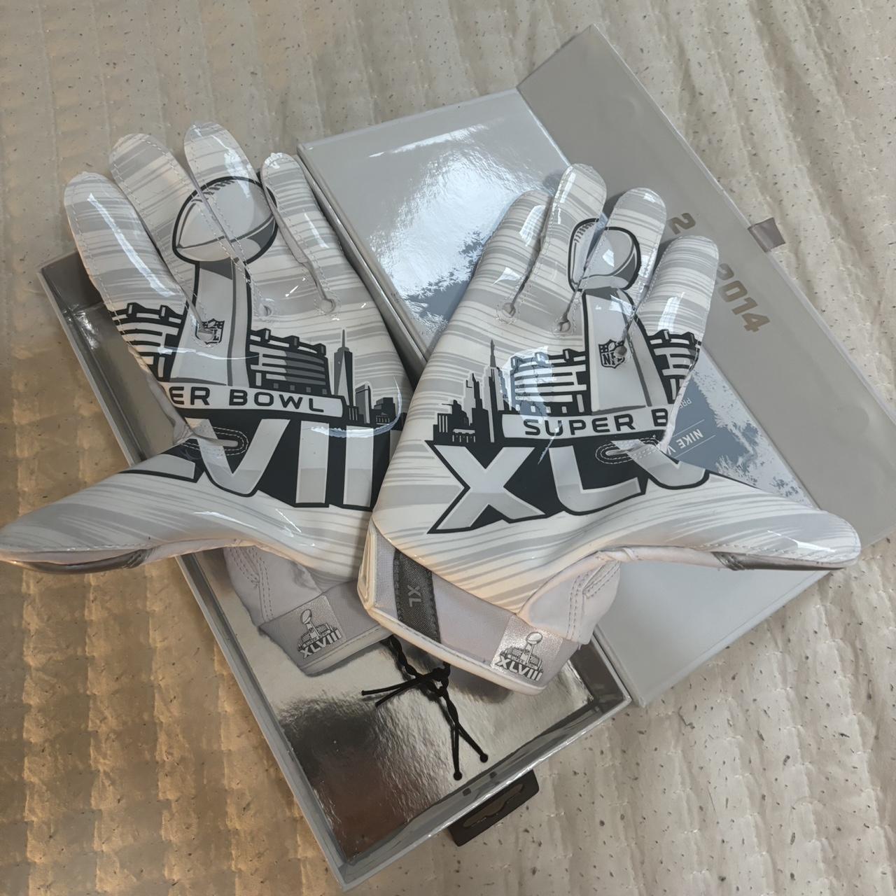 white nike vapor jet 3.0 gloves