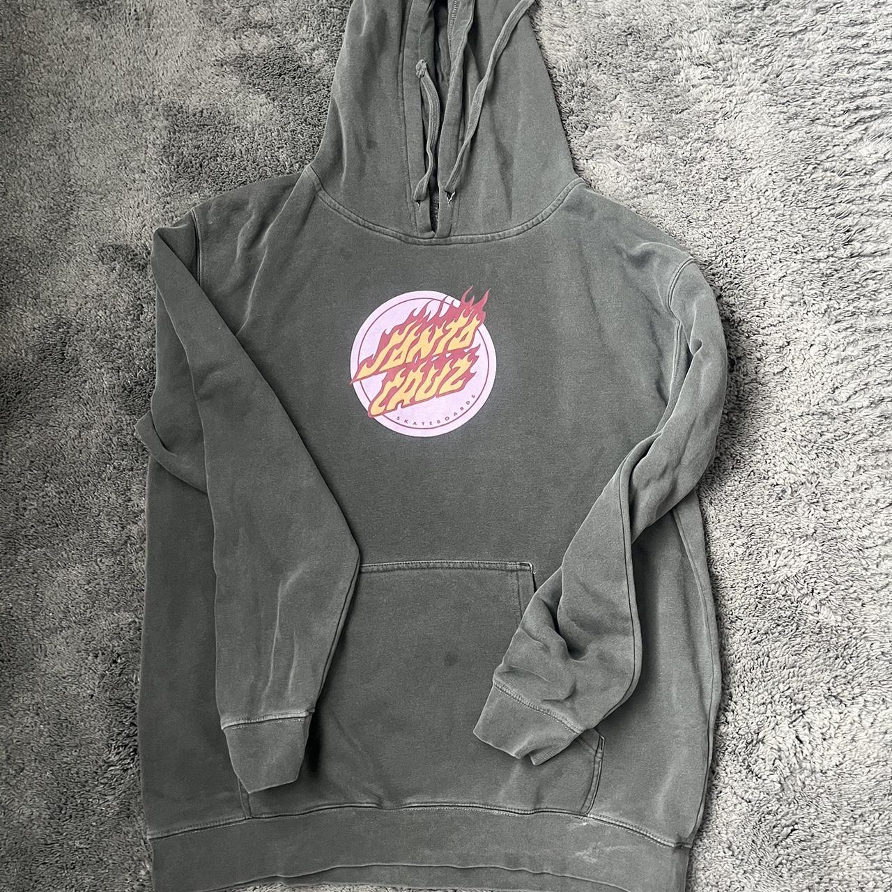 Santa cruz best sale hoodie pacsun