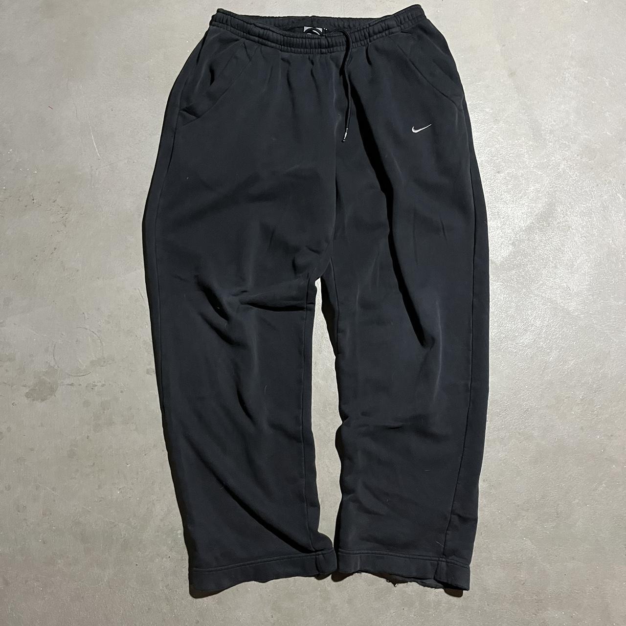 Vintage Nike Baggy Sweatpants Mens L Good condition... Depop