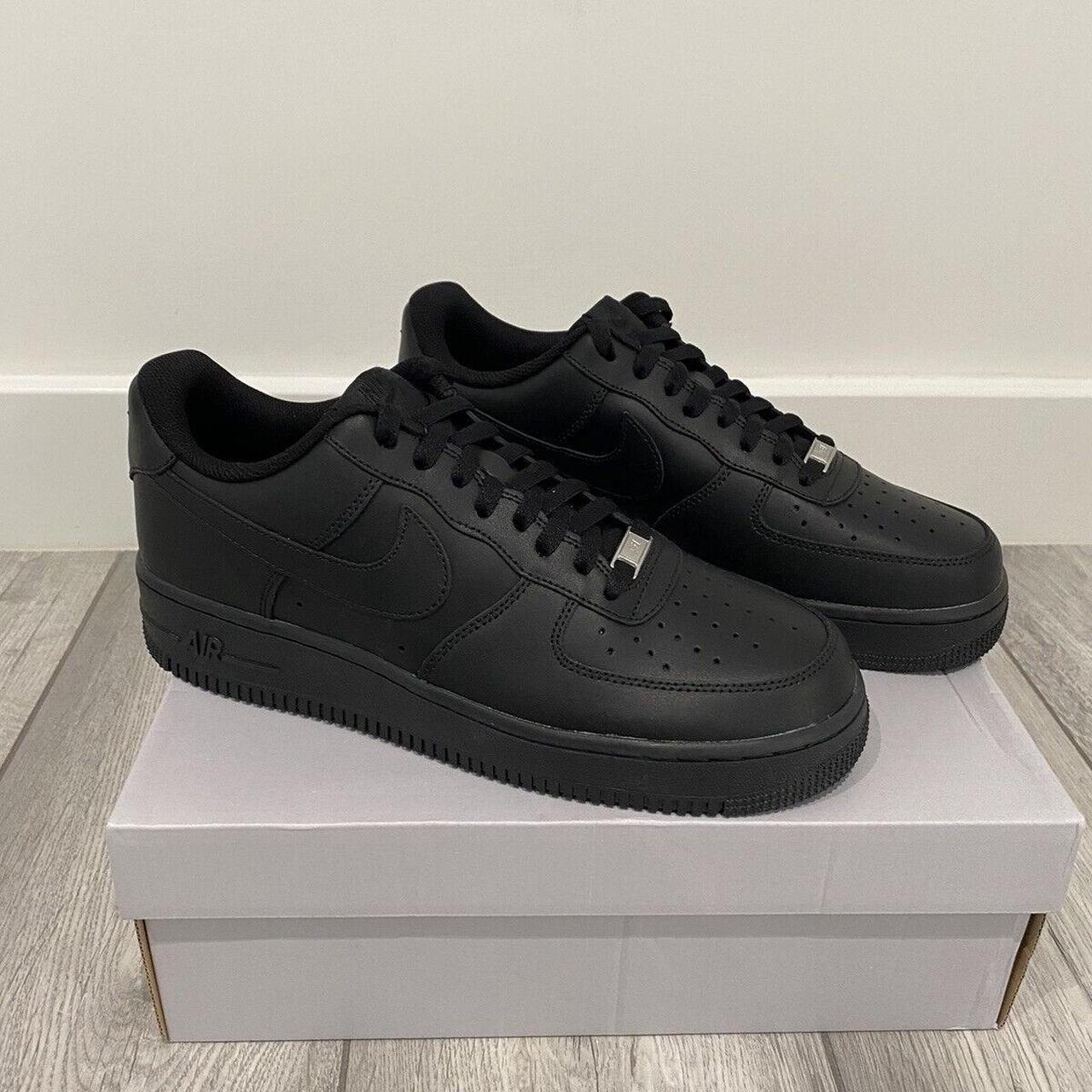 Nike Men's Black Trainers | Depop