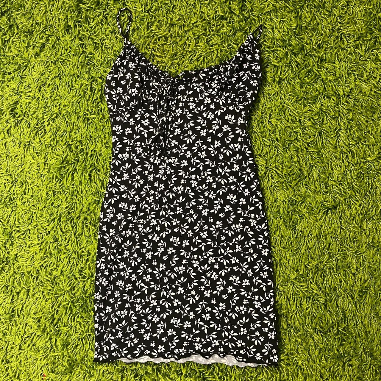 🌟Paper Moon black and white dress 🌟Soft stretchy... Depop