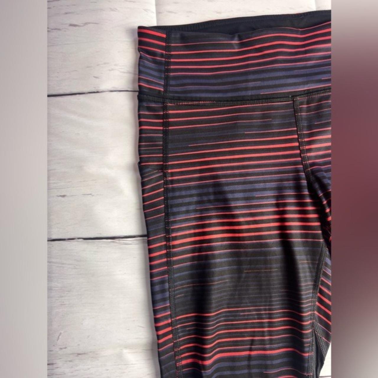 Lululemon Striped Cropped Leggings Size 6 Pockets - Depop