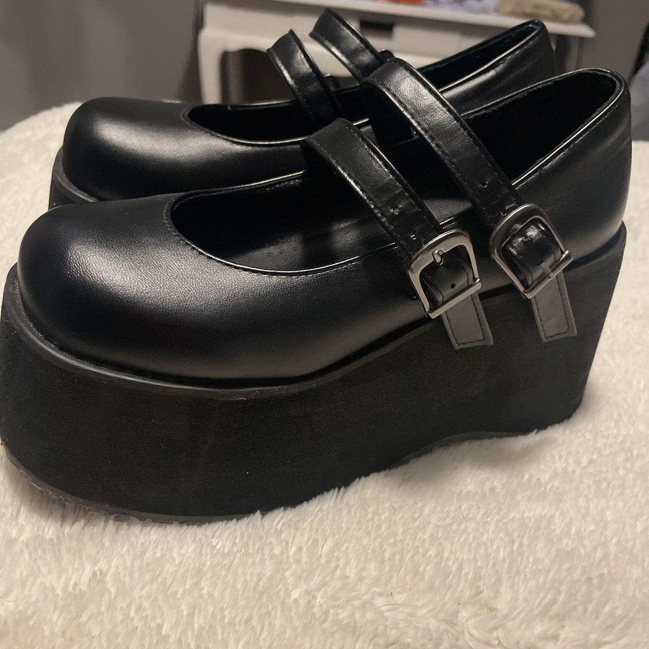 Mary Jane platforms - Depop