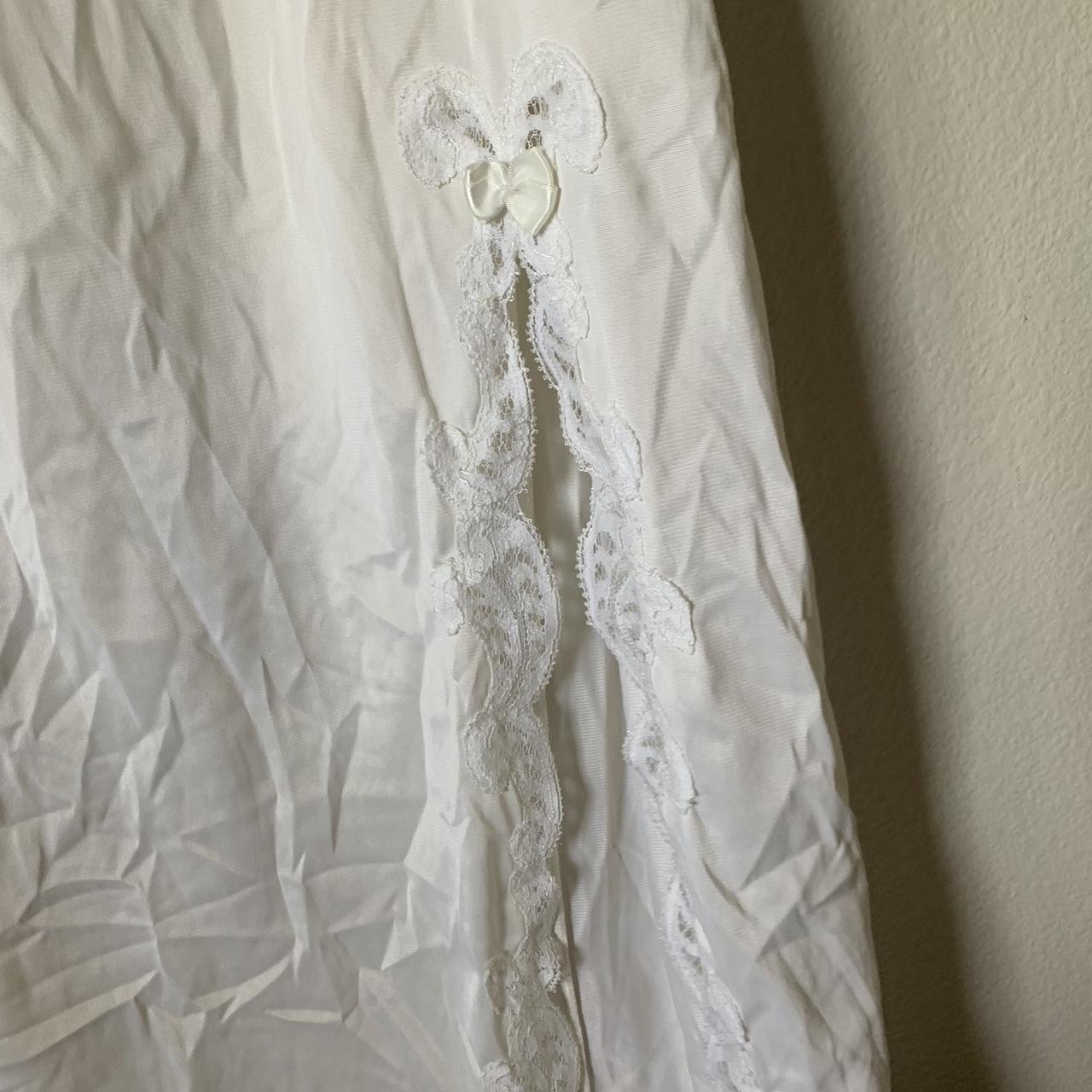 Brandy Melville Women's White Skirt Depop