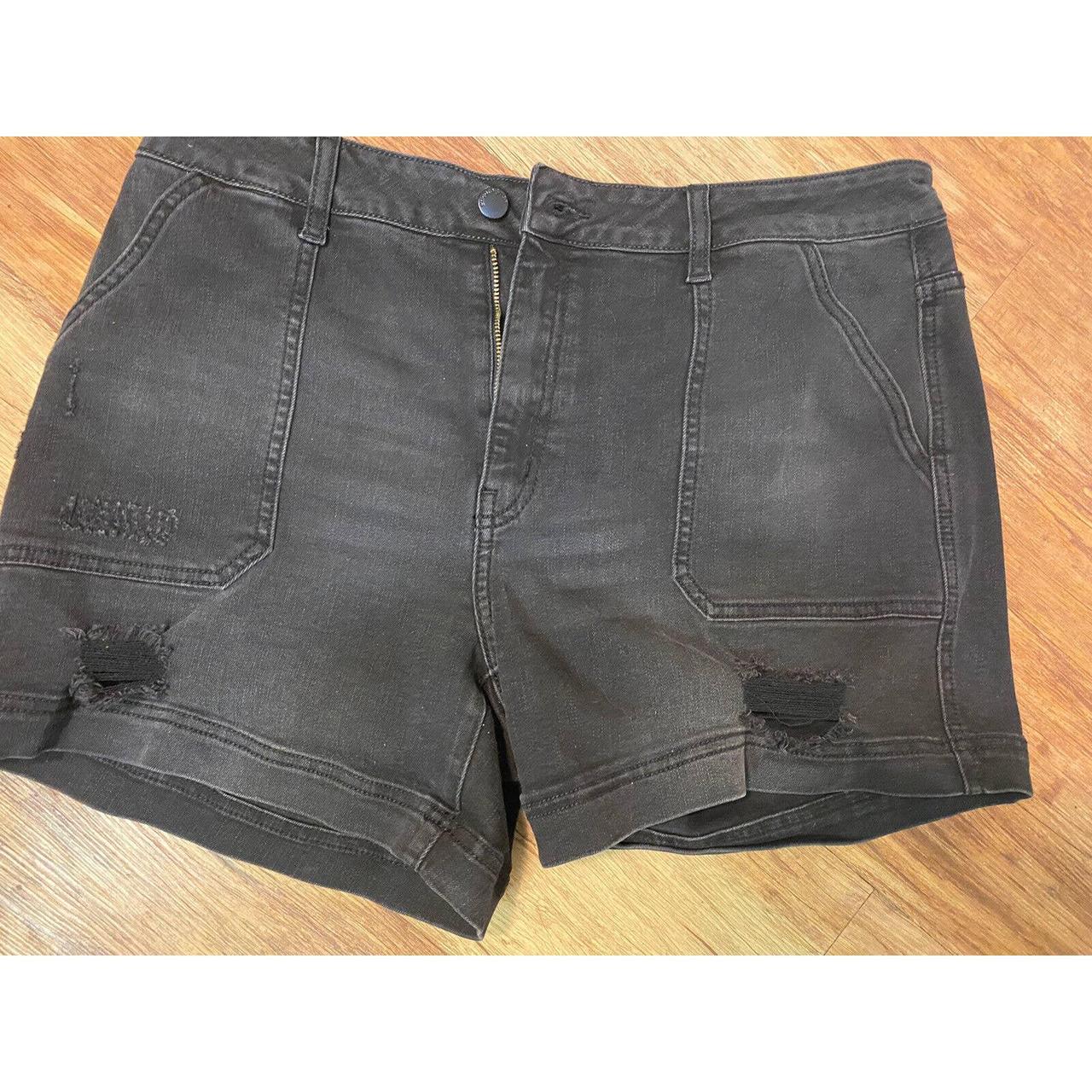 Ladies black hotsell shorts size 14