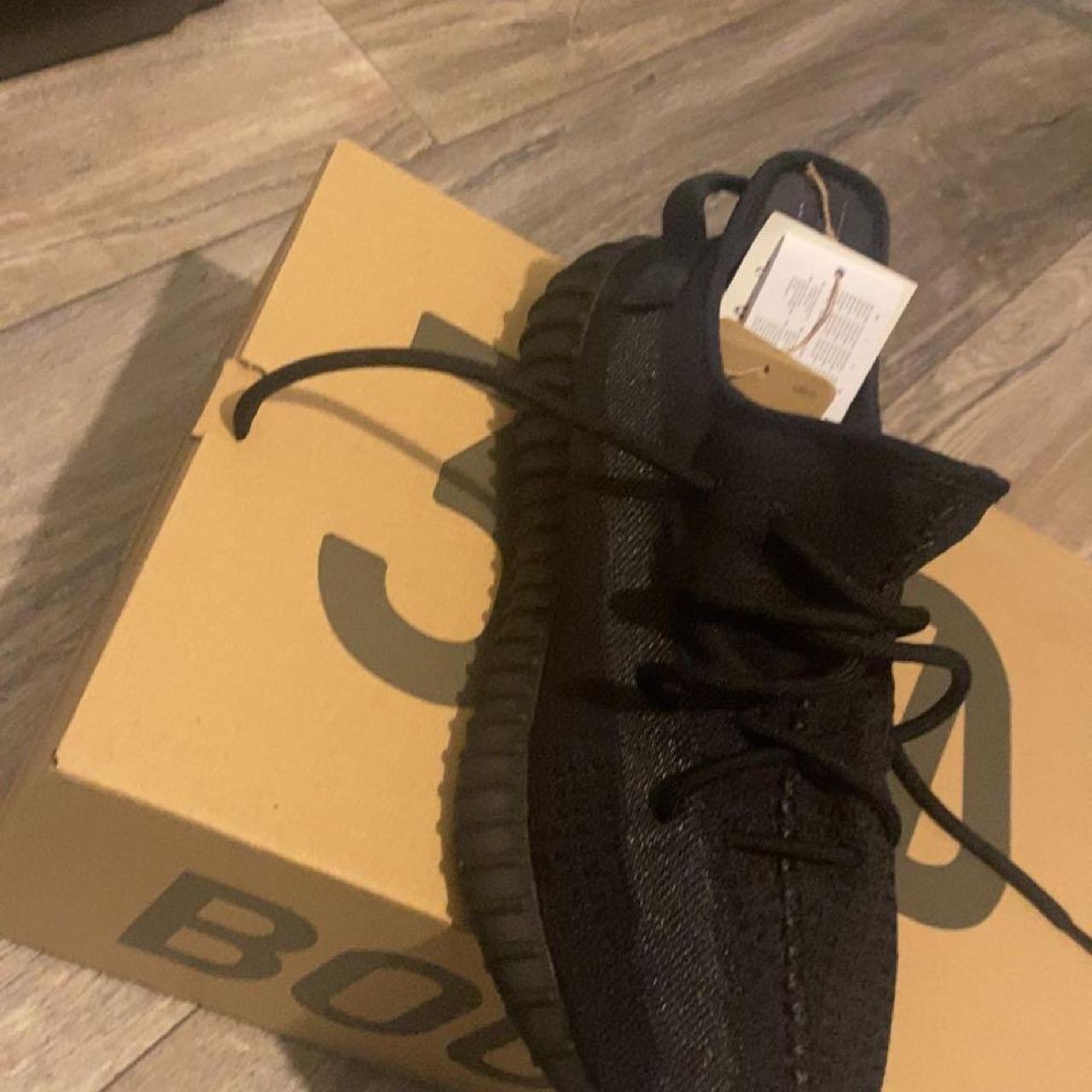 yeezy onyx black