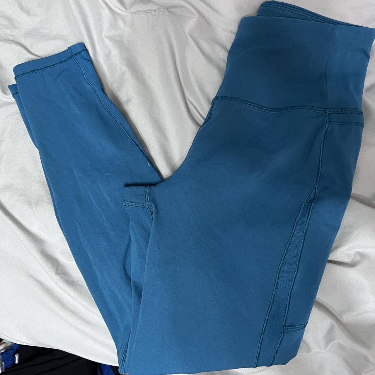 Calia Leggings with pockets Size Small Lightly... Depop