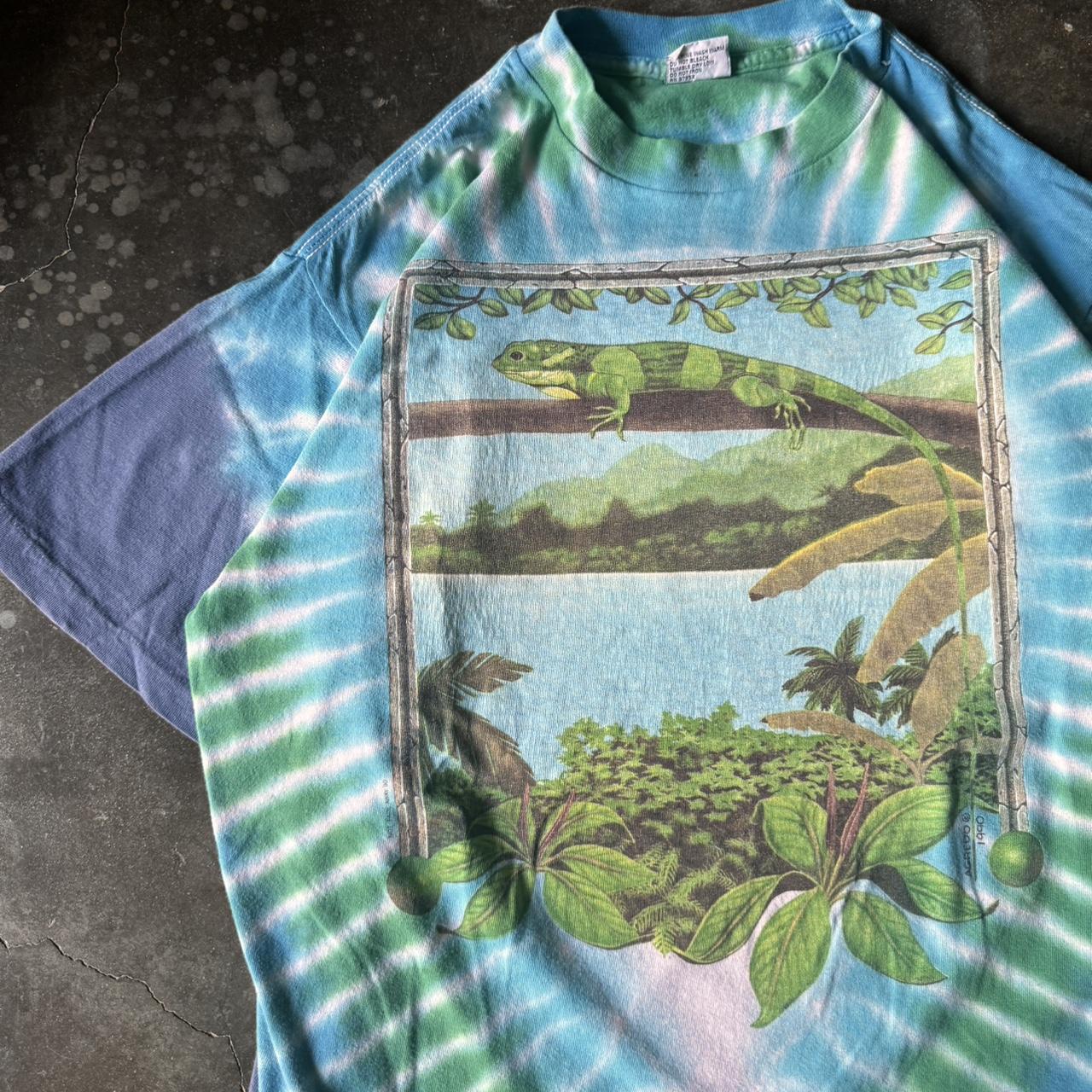 1990 iguana sitting tie dye nature single stitch... - Depop