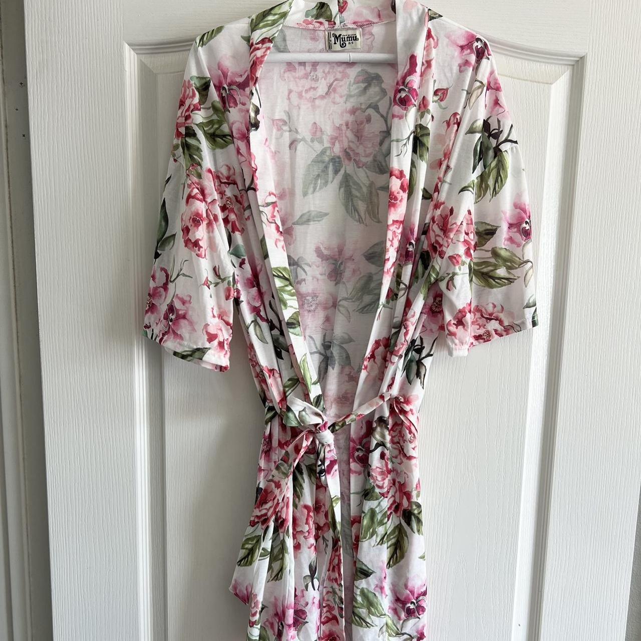 Show Me Your Mumu Women's White and Pink Robe (3)