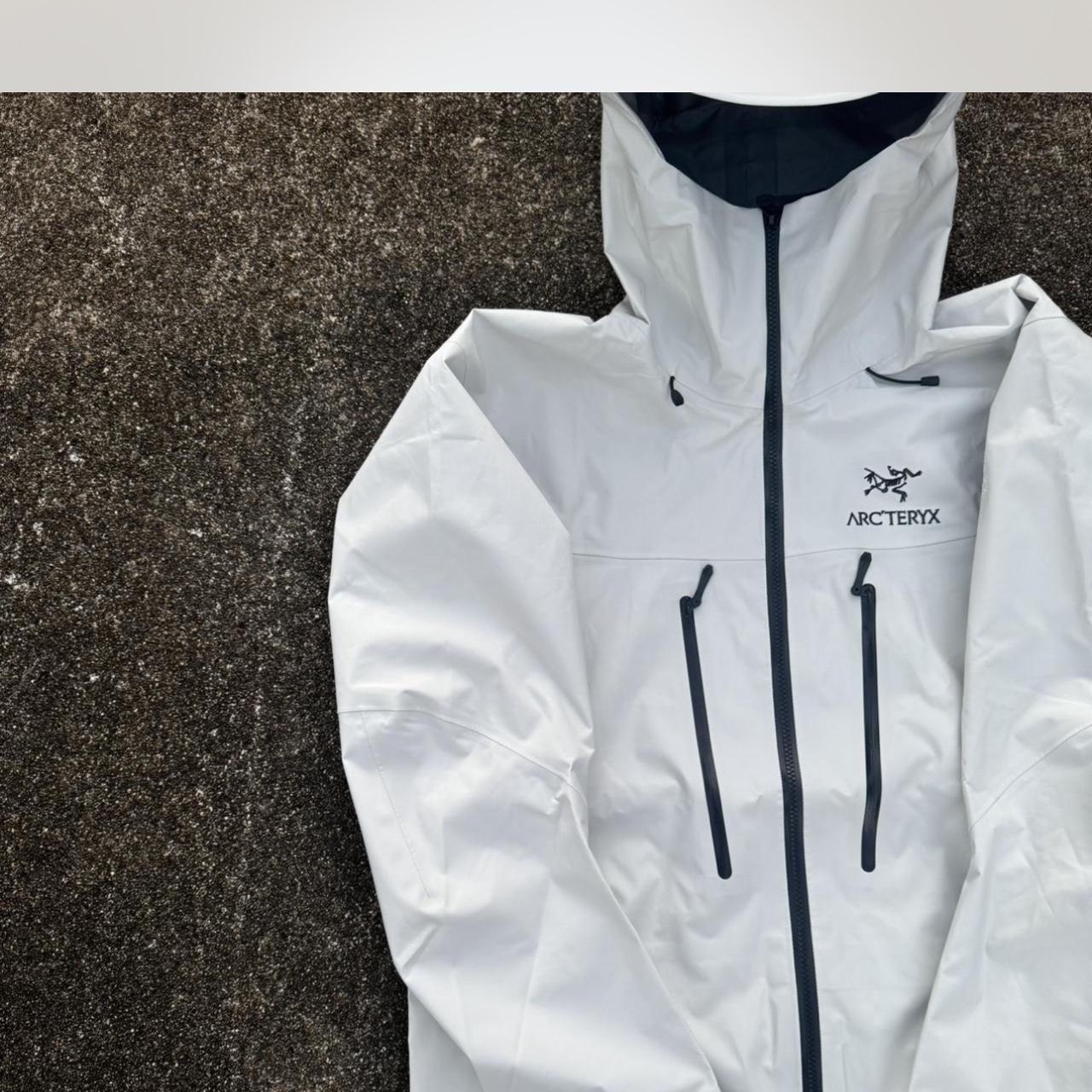 ジャケット・アウター Palace Arc'teryx alpha SV jacket Buy Palace x Arc'Teryx Alpha SV Jacket 'Grey' - 0789