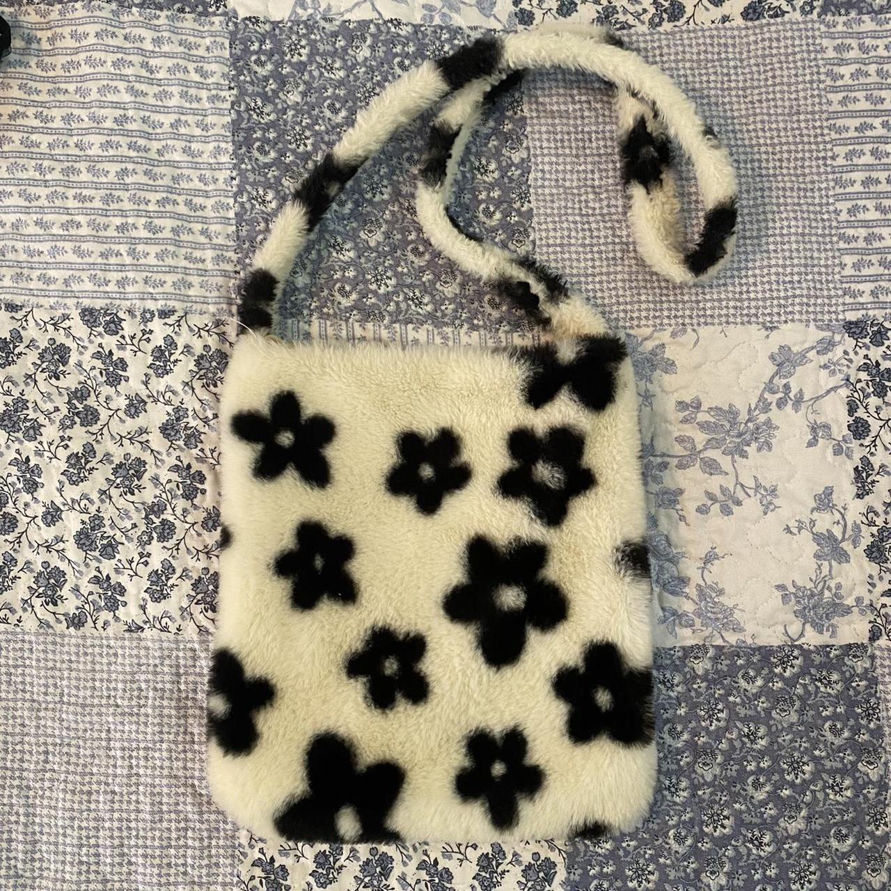 Black and White Flower Fluffy Bag super cute