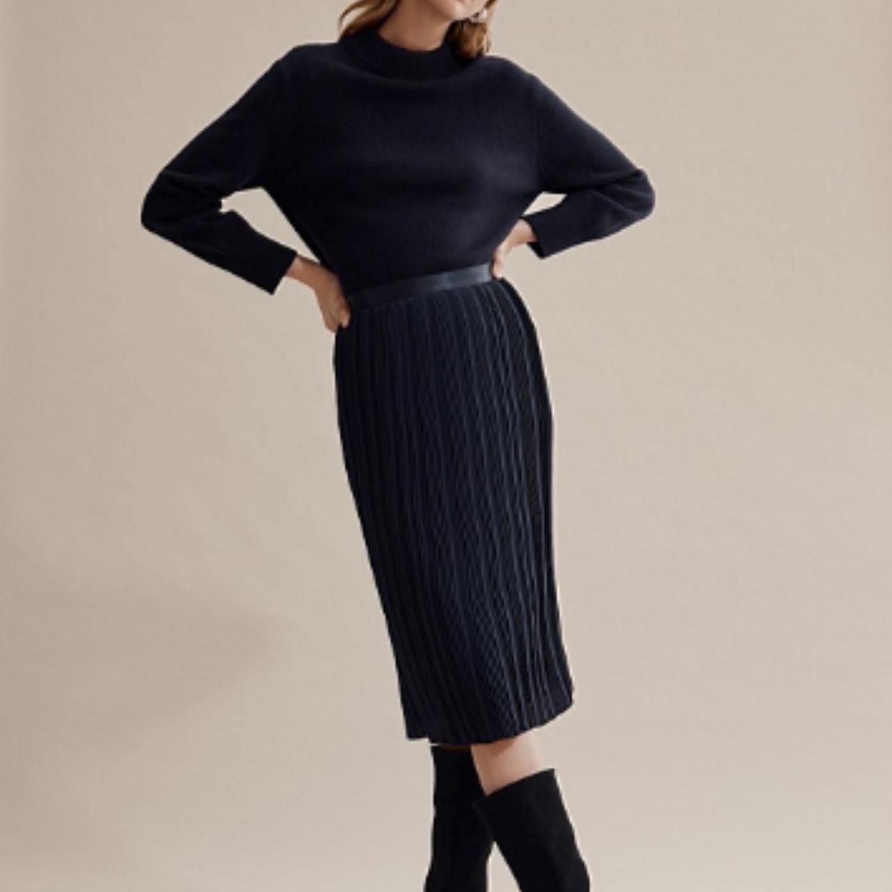 Country road shop navy pleated skirt