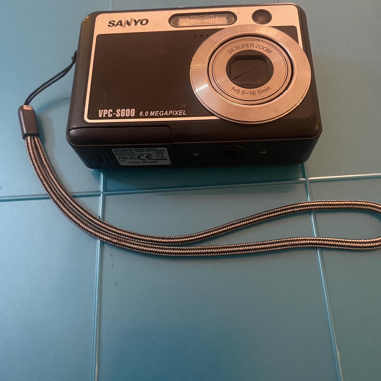 Sanyo digital camera/VPCS600/6.0 megapixelSD Card... Depop
