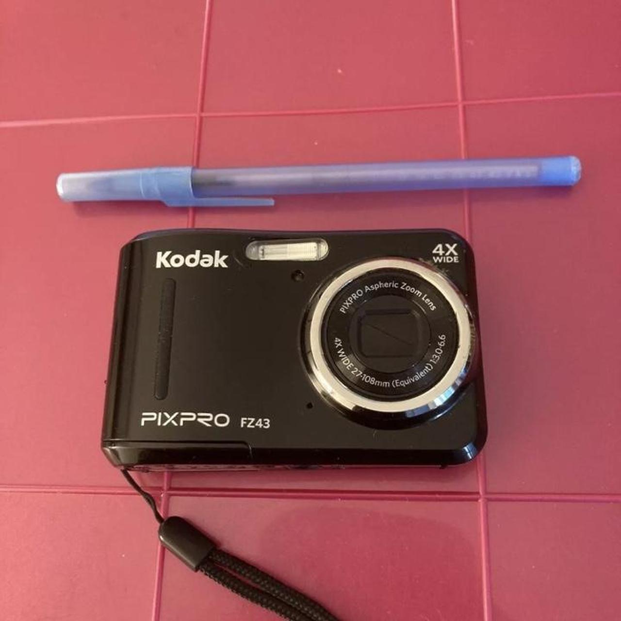 Kodak PixPro FZ43-BLACK-16 MP-Digital Camera & SD... - Depop