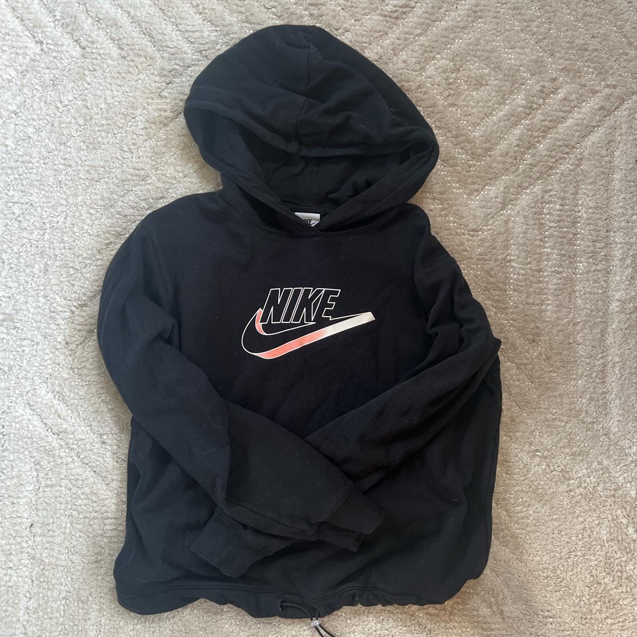 Nike hoodie. Very warm and comfortable to wear in... - Depop