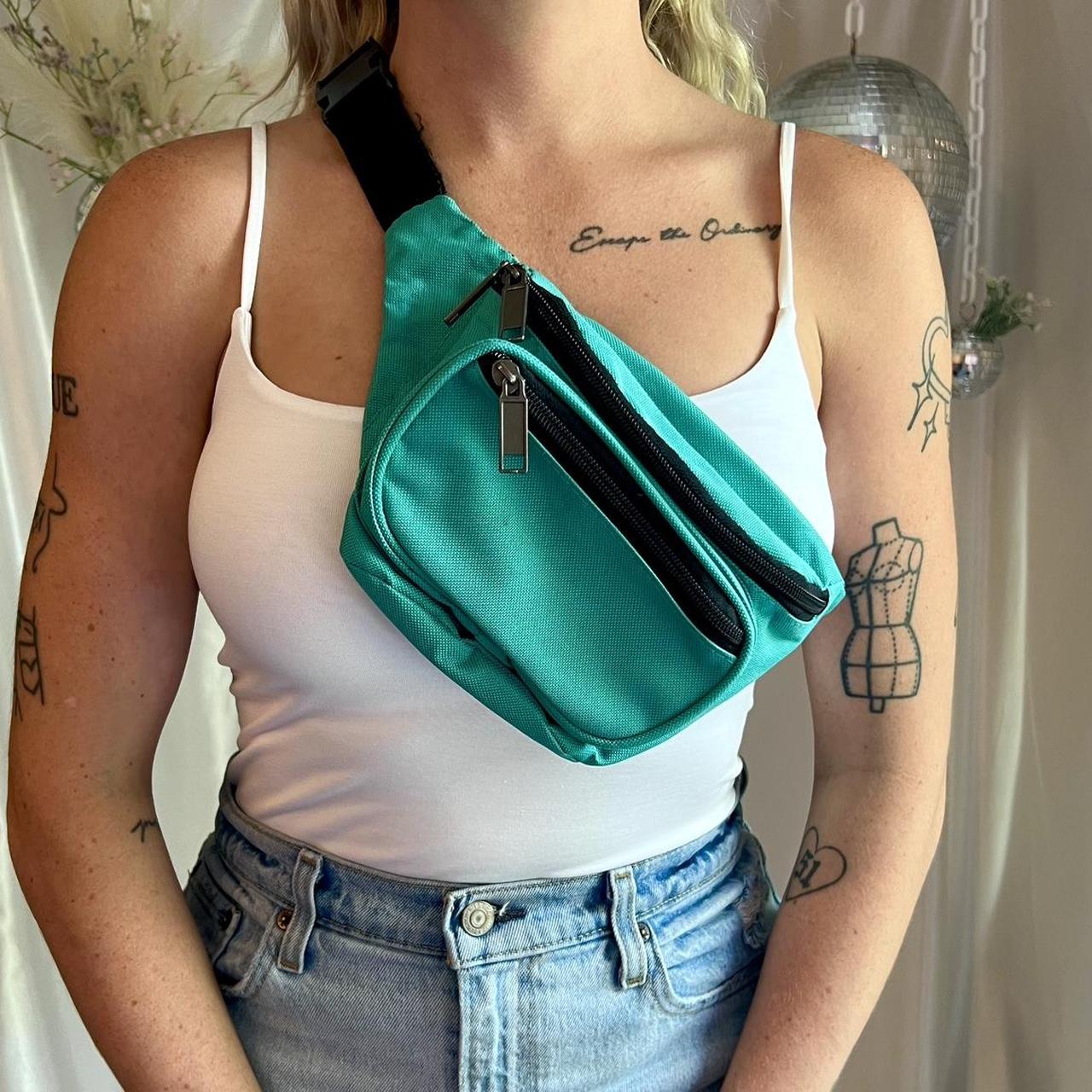 Turquoise fanny shop pack