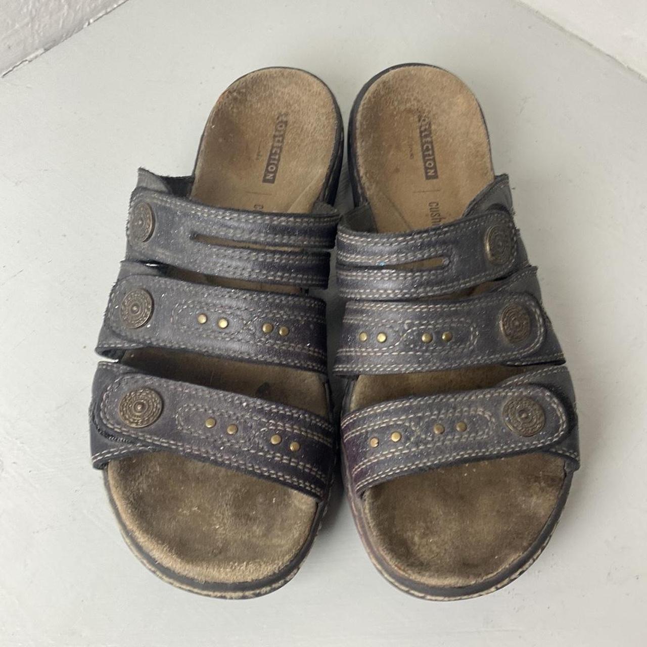 clarks strappy sandals