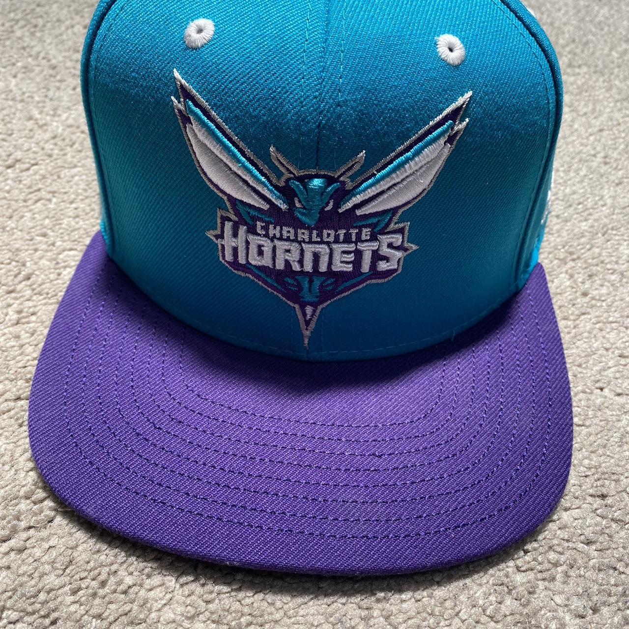 Charlotte hornets SnapBack hat, great condition - Depop