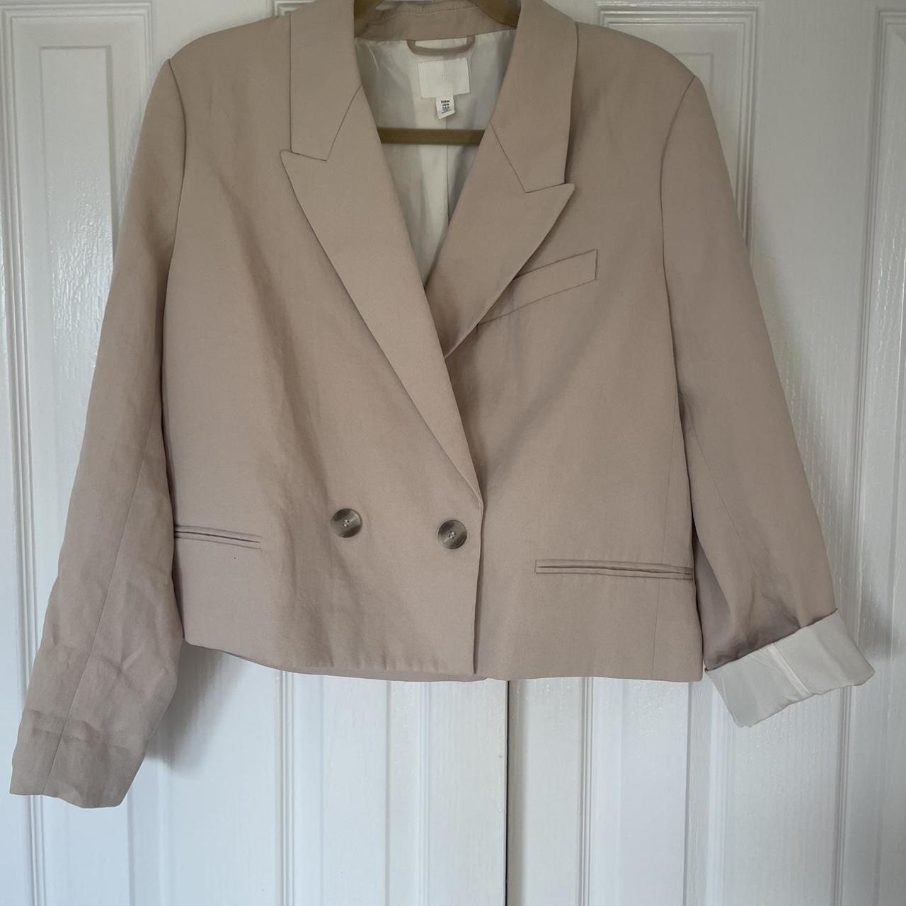 H&M Women's Cream and Brown Coat | Depop