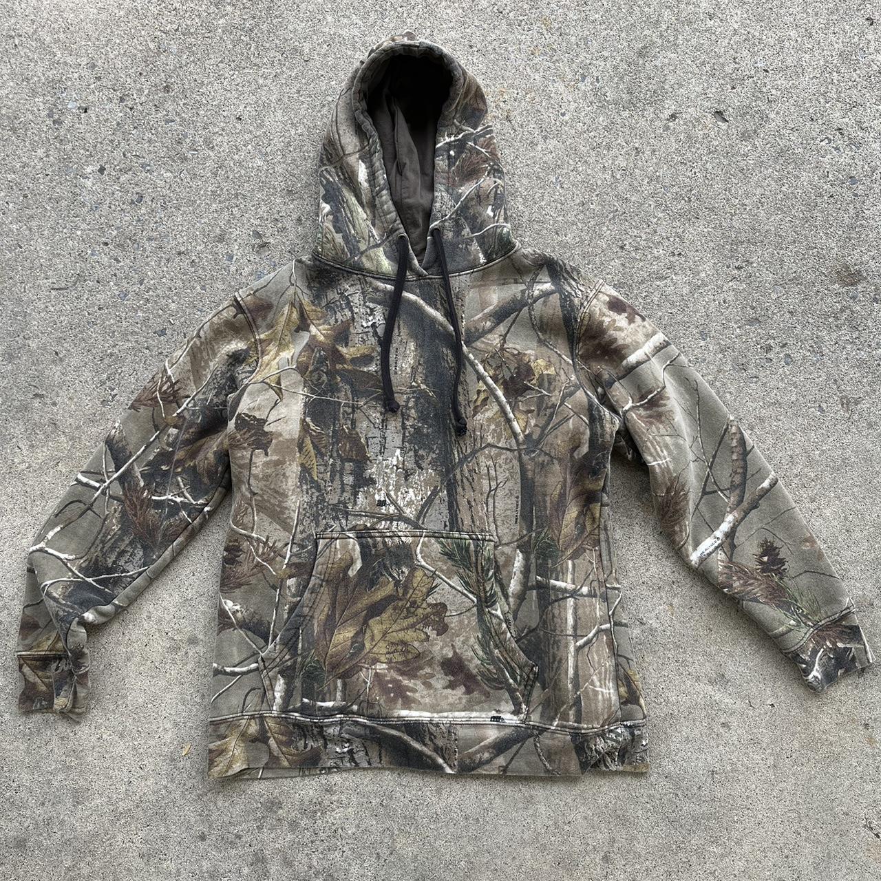 Realtree camo hoodie Size M in Men’s Vintage look - Depop